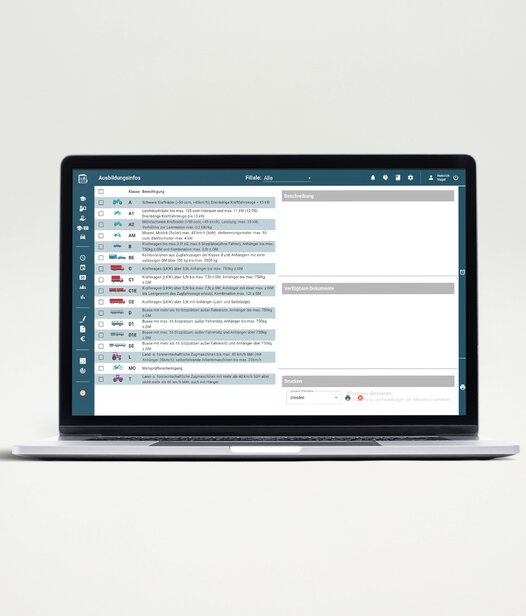 Fahrschul Manager Cloud Ausbilsunginfo in Laptop