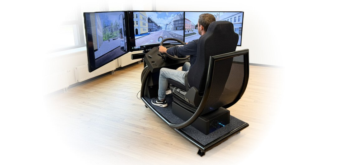 Vogel Simulator Pro Vogel Simulator Pro in hellem modernen Raum