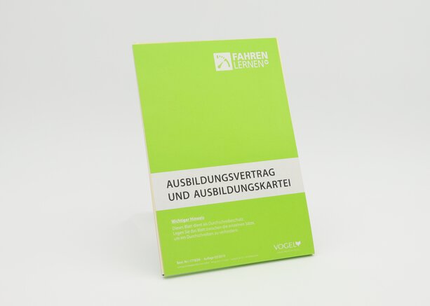 Ausbildungsvertrag und Ausbildungskartei_17162m